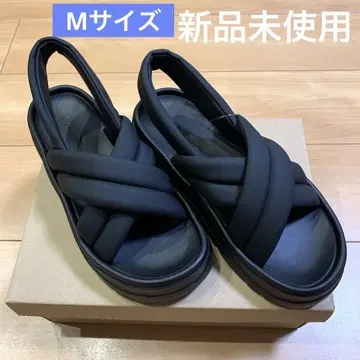 샌들 통굽 미사용 새상품 택 포함 M 사이즈 신상 오리엔탈 트래픽