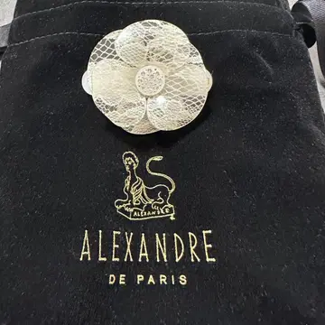 ALEXANDRE DE PARIS 레이스 까멜리아