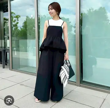 블랙 페플럼 디자인 올인원