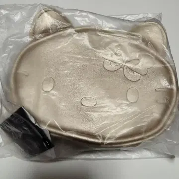 안나수이 HELLO KITTY 50th 입체 파우치