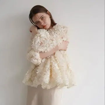 [당일 발송] Acka flower peplum blouse 베이지