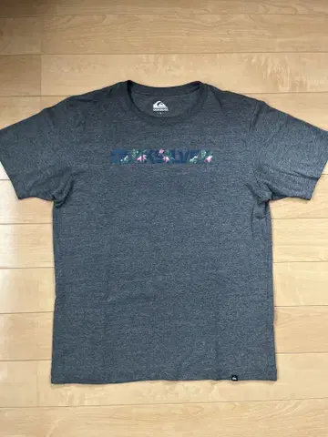 Quiksilver 꽃무늬 프린트 티셔츠 그레이