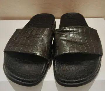 자라 블랙 크로커다일 스타일 슬라이드 샌들