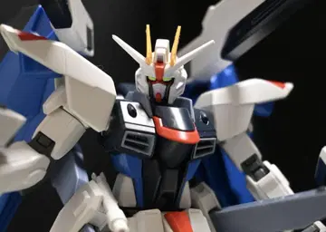 ZGMF-X10A 프리덤 건담 HGCE 1/144 조립 프라모델