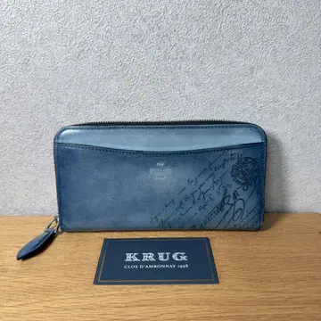 한정판 정가 224,000엔 벨루티 이타우바 스크릿 가죽 장지갑