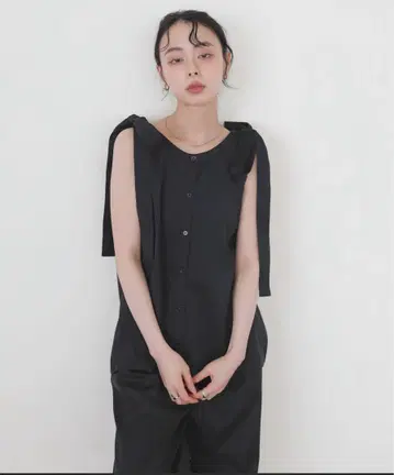 2WAY 숄더 리본 탑스 LIAN