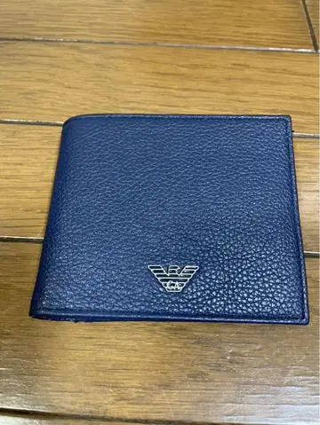 엠포리오 아르마니 두겹 지갑 네이비