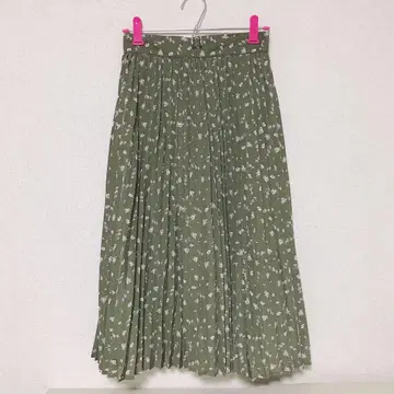 꽃무늬 플리츠 스커트