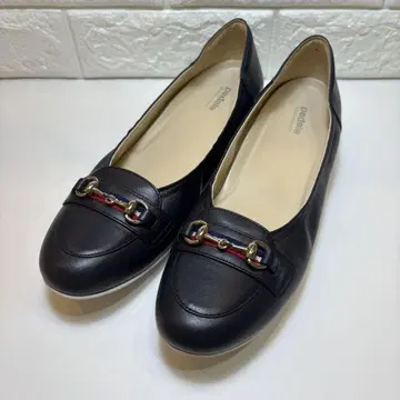 (새상품급) 페달라 비트 로퍼 네이비 24.5cm
