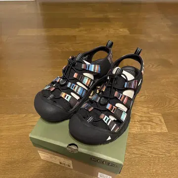 KEEN 여성 뉴포트 H2