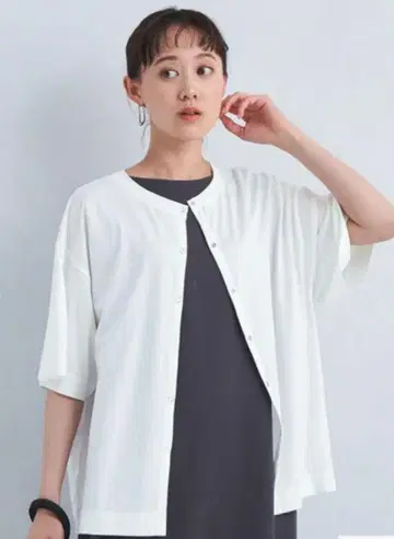 그린 라벨 릴랙싱 플레이팅 케이프 가디건