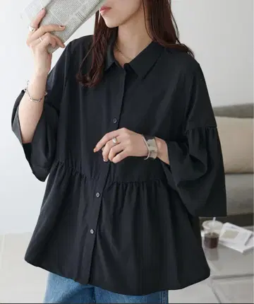 Discoat [WEB 한정판] 소매 플레어 티어드 셔츠