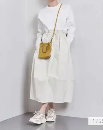 유나이티드 애로우즈 드로스트 코쿤 스커트