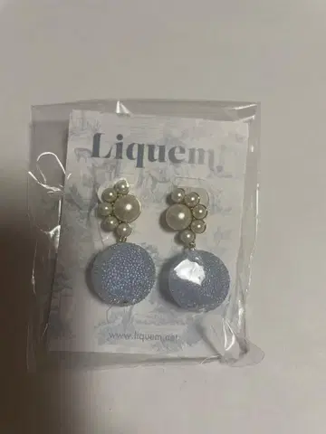 liquem 리큐엠 캔디 볼 귀걸이 밀키블루