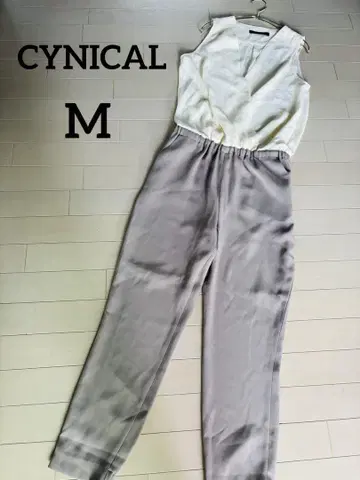 CYNICAL 시니컬 V넥 슬리브리스 올인원