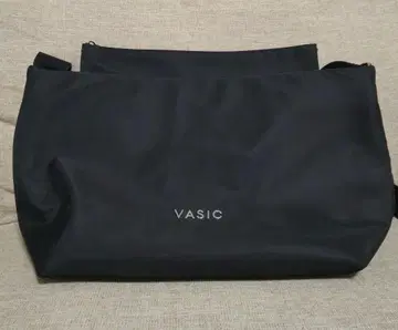 VASIC 블랙 숄더백