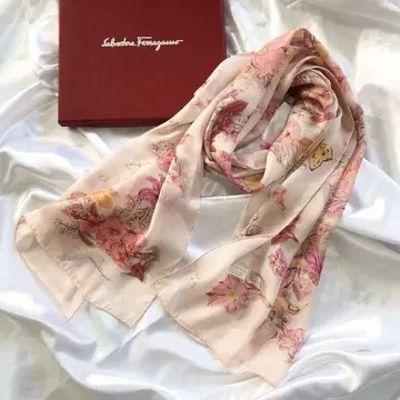 [새상품급] Ferragamo 페라가모 꽃무늬 쉬폰 실크 스카프 스톨