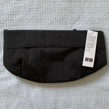 [새상품] [완판템] UNIQLO U 유니클로 U 크로스 바디백