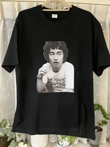 대인기! 시무라 켄 젊은 시절 블랙 티셔츠 XL 사이즈 유니섹스