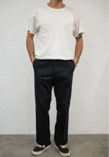 W 더블 도쿄 치노 팬츠. OVY 디키즈