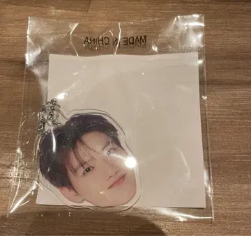 TREASURE 준규 캡슐토이 POPUP 얼굴 아크릴 키링