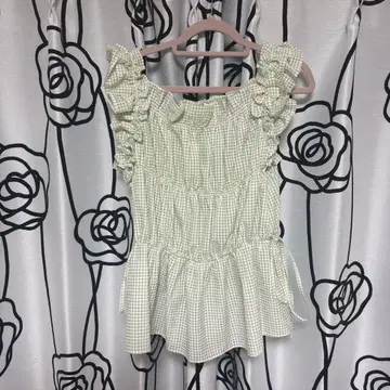 셔링 프릴 블라우스 (LILY BROWN)