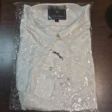마더 라이선스 새틴 오분 소매 드레스 셔츠 화이트