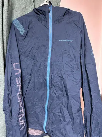 LA SPORTIVA POCKETSHELL EU L/50 US M