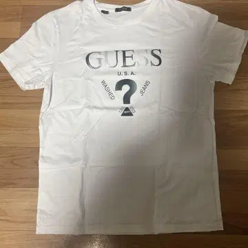 GUESS 화이트 티셔츠 프린트