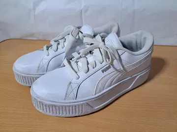 푸마 플랫폼 스니커즈 24.5cm 화이트
