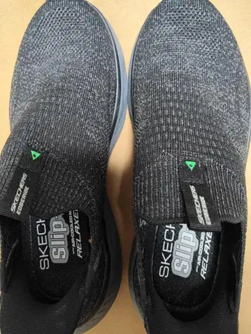 스케쳐스 Slip-On Relaxed Fit 블랙