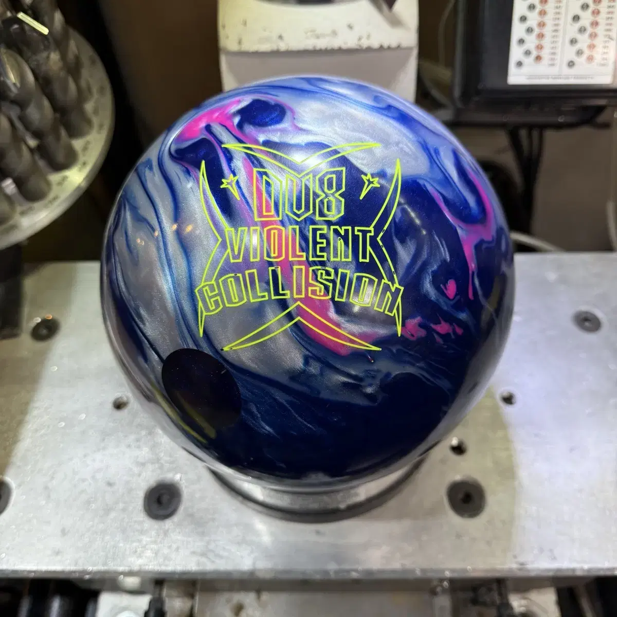 ストーム　ＤＮＡコイル　15p 2oz (used AAA) Storm DNA Coil Bowling Ball CLOSEOUT DEAL BowlerX.com