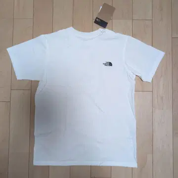 THE NORTH FACE 화이트 티셔츠