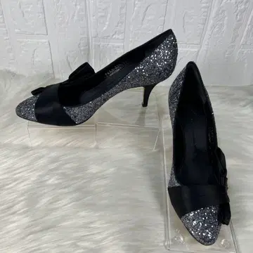 [새상품급] Giuseppe Zanotti 글리터 리본 펌프스 24.5