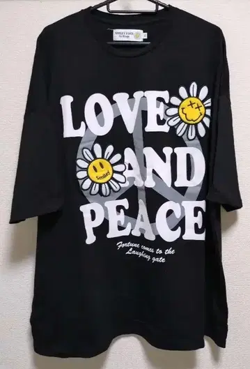 SMILEY FACE LOVE AND PEACE 티셔츠