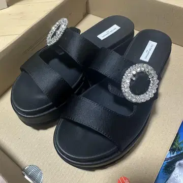 UNITED ARROWS 유나이티드 애로우즈 비쥬 샌들 블랙