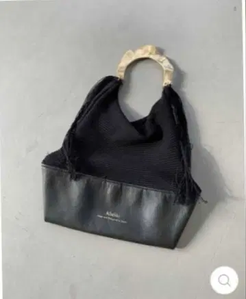 kheiki Bangle Bag 블랙