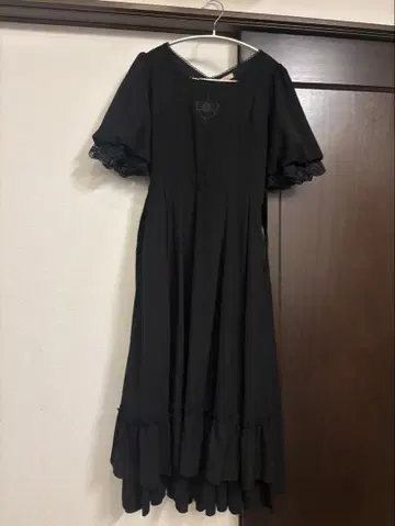 Amavel 블랙 반팔 롱 기장 원피스 LIZLISA 블랙 블랙