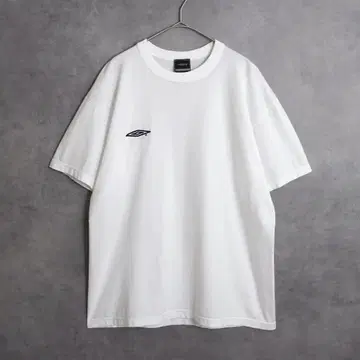 00s 엄브로 자수 로고 원포인트 티셔츠 화이트
