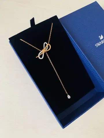 스와로브스키 Swarovski Lifelong Bow 목걸이 리본