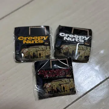 Creepy Nuts 가챠 핀 배지 3개 세트