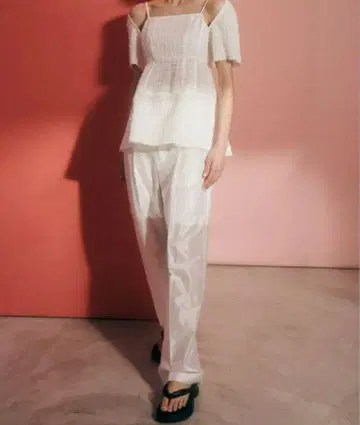 시어 테이퍼드 팬츠 / Sheer Tailored Pants