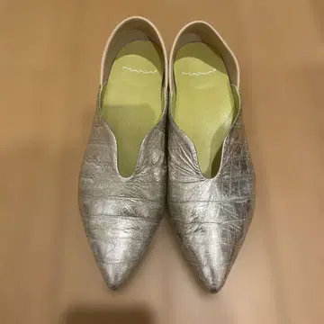 MANA 실버 스틸레토 슬립온