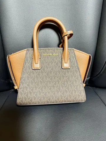 MICHAEL KORS - 사첼 엑스트라 스몰 - MK 시그니처