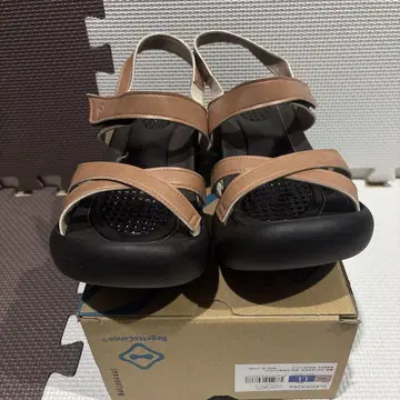 레게타카누 샌들
