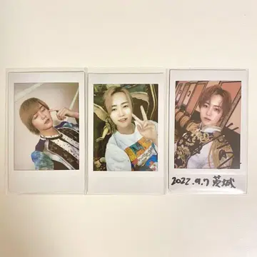 MeseMoa. 두 번째 차 폴라로이드