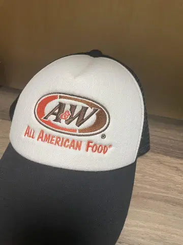 A&W 트래커 햇 화이트/블랙