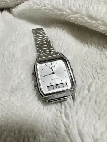CASIO AQ-230 실버 시계
