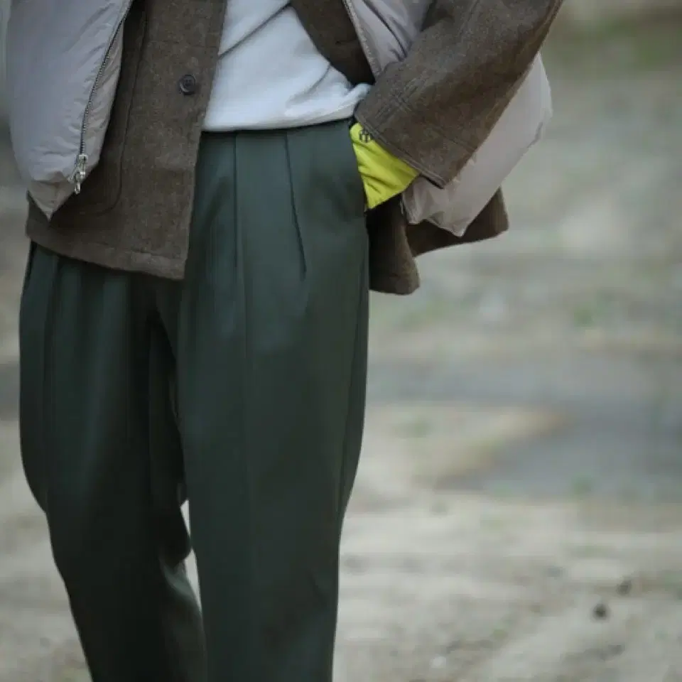 NEAT TOKYO Back Satin Gabardine Pants (48) on Bunjang Global