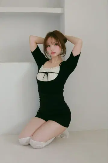 andmary Mew frill tops 정품
